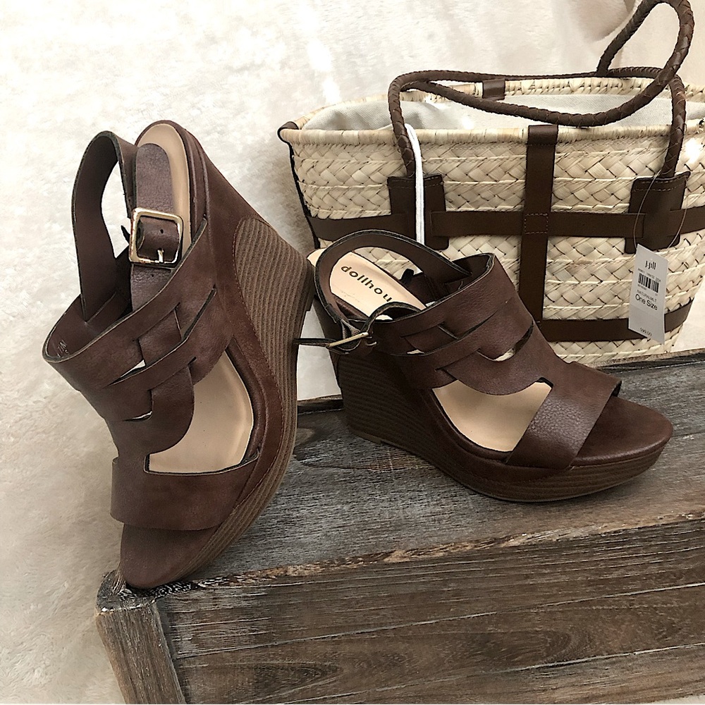 Dollhouse OHCARRINGTON Brown Platform Wedge Sandals